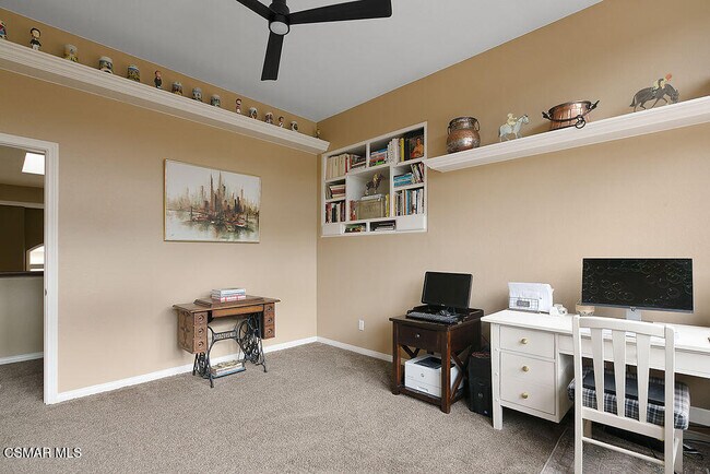 Building Photo - 136 Heath Meadow Pl