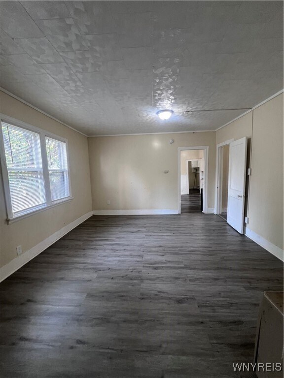 Building Photo - 203 Box Ave