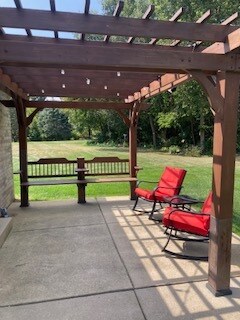 Pergola with Lights - 404 9th Cir SE
