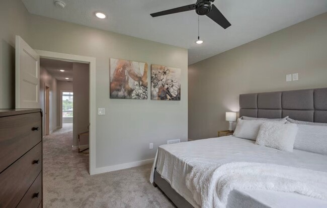 Building Photo - Fully Furnished Modern 3BR Retreat | Penthouse + Skyline Views