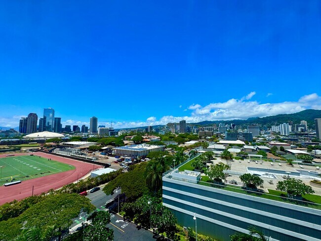 Building Photo - 1 bedroom in MOANA PACIFIC!
