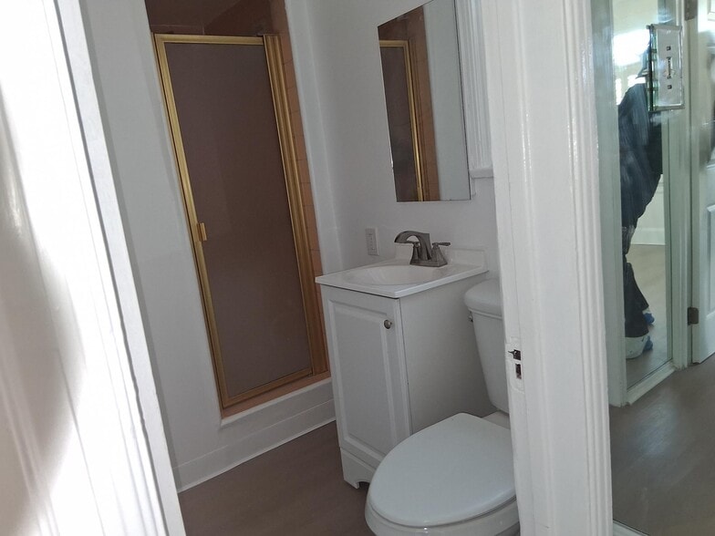 Building Photo - 6250 S Van Ness Ave