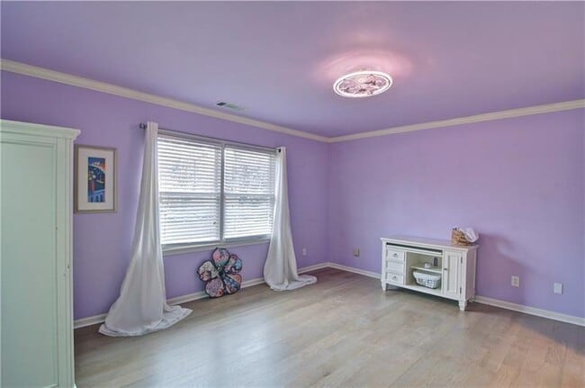 Building Photo - 4060 Merritt Dr