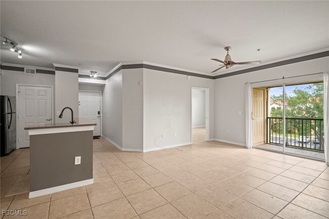 Building Photo - 11550 Villa Grand