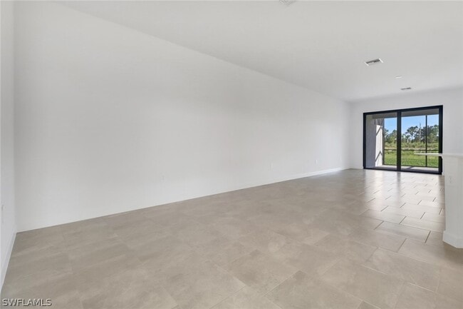 Building Photo - 19600 Hinkley Dr