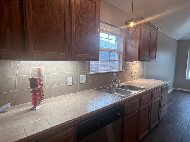 Building Photo - 15920 Korie Dr
