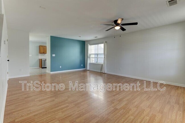 Building Photo - 5724 Henderson Oaks Dr