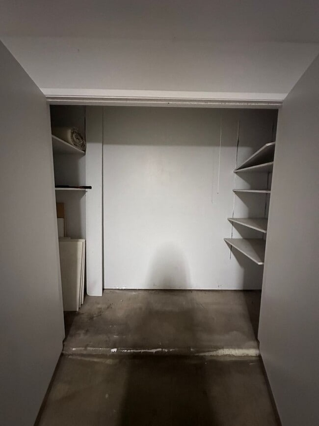 Building Photo - NW Visalia Home Coming Soon!