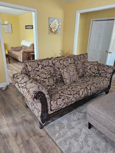 Building Photo - 1783 Love Town Rd