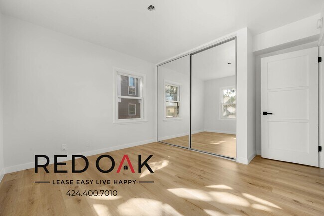 Building Photo - 8752 Belford Ave