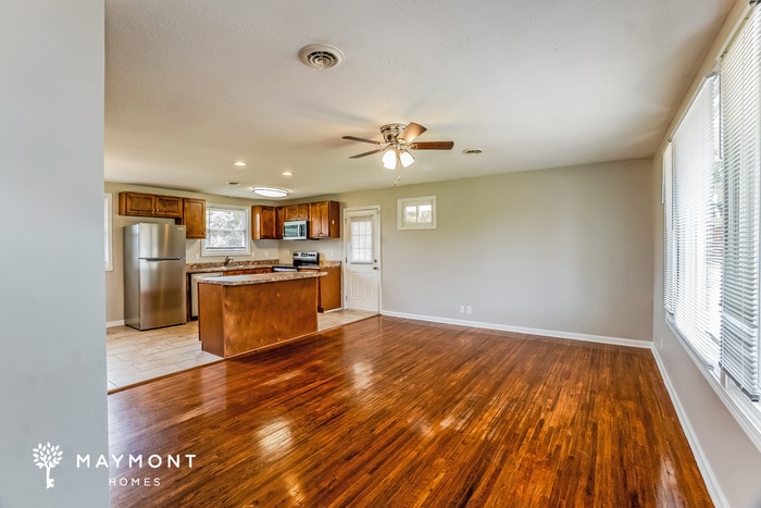 Building Photo - 2607 Scott Dr