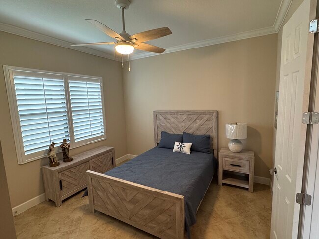 Building Photo - 9080 Isla Bella Cir