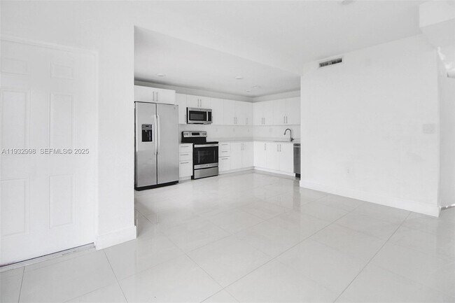 Building Photo - 14482 SW 259th St