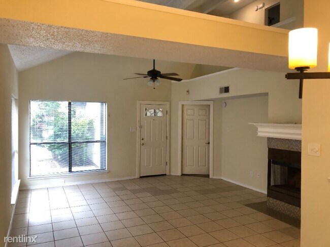 Building Photo - 3 br, 2 bath House - 6204 Los Robles Ln