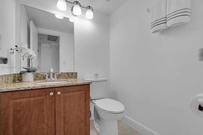 Building Photo - 2333 Brickell Ave