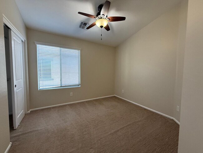 Building Photo - 2725 E Mine Creek Rd