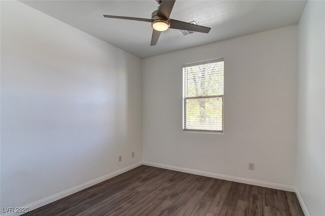 Building Photo - 1012 Via Canale Dr