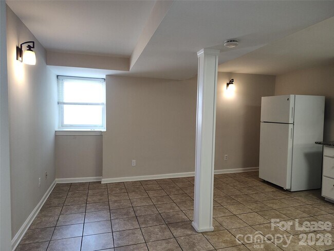 Building Photo - 340 Hollis Rd