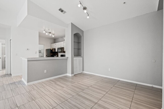 Building Photo - 5513 Legacy Crescent Pl