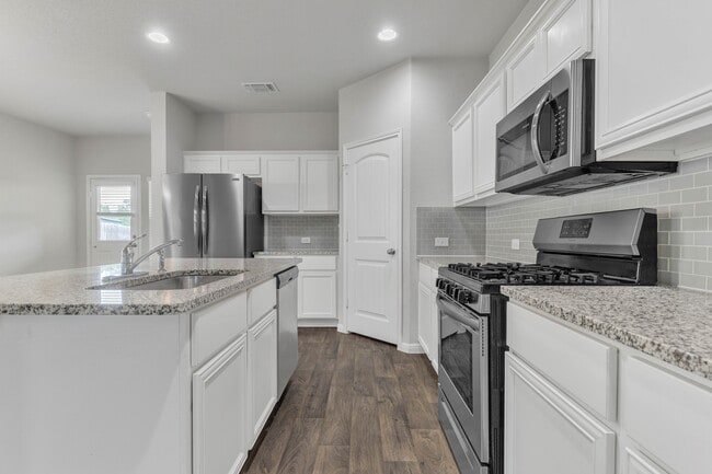 Building Photo - 3311 Brywood Dr