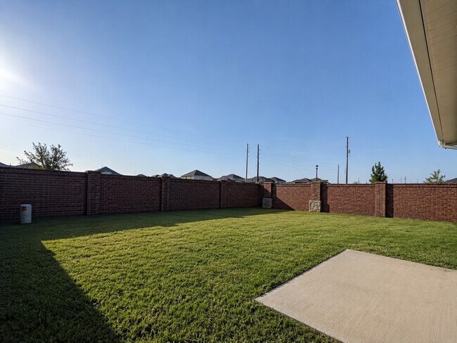 Building Photo - 3004 Pintail Green Dr