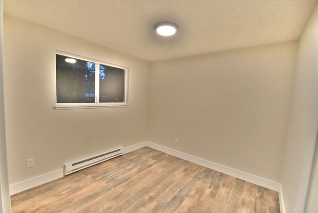 Building Photo - 3Bd/1.75Ba Woodinville House