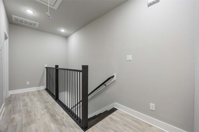 Building Photo - 4410 Rosemont St