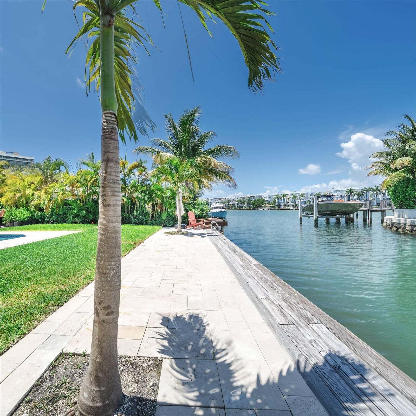 Building Photo - 7610 Bayside Ln