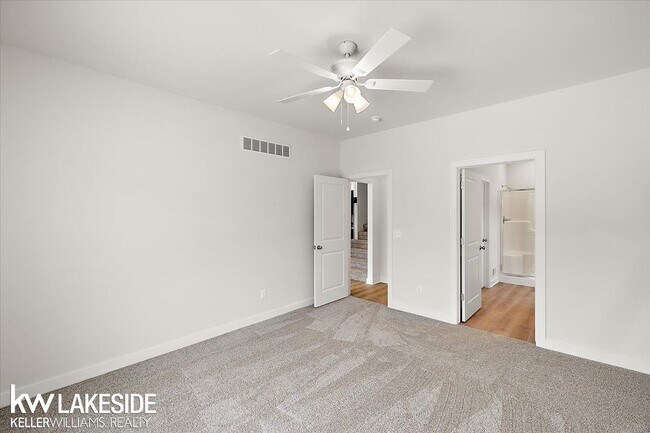 Building Photo - 34450 Maple Ln Dr