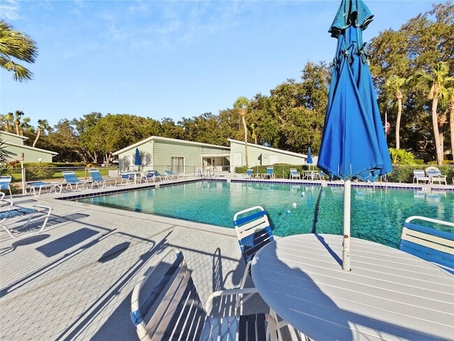 Building Photo - 608 Midway Dr