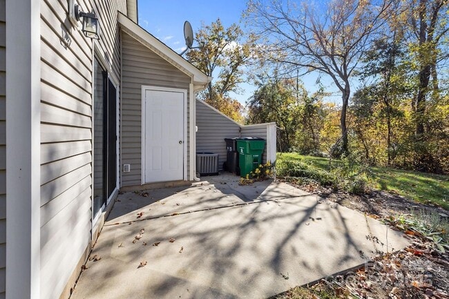 Building Photo - 9467 Kimmel Ln