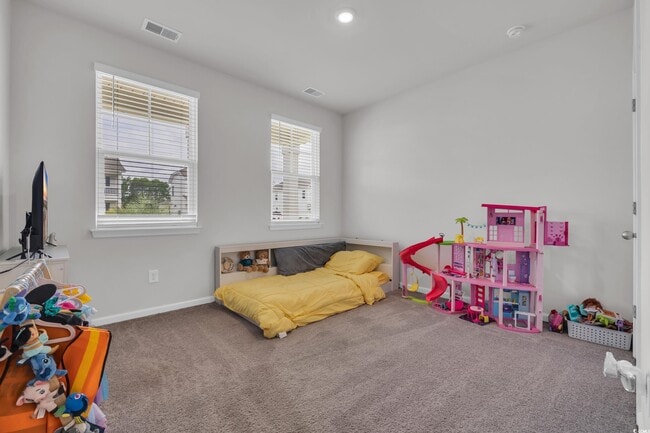 Building Photo - 553 Pier Ct