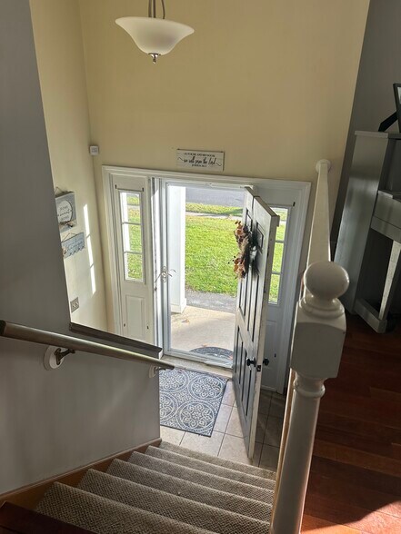 Building Photo - 29 Montano Rd