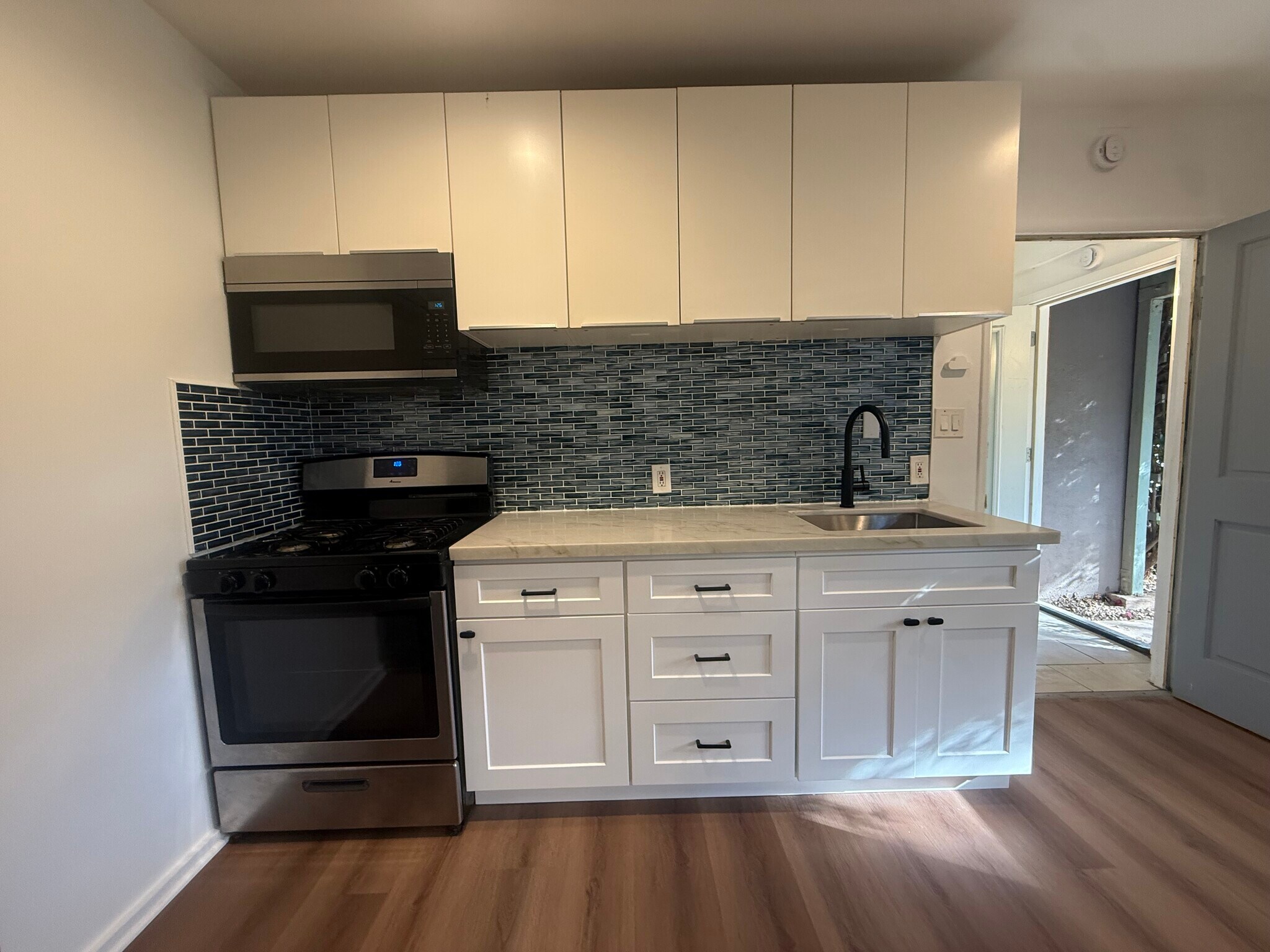 Building Photo - 14039 Gilmore St