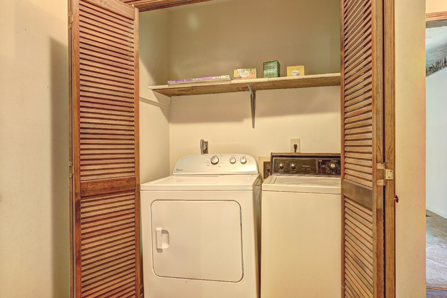 Building Photo - 503 Fayetteville Rd