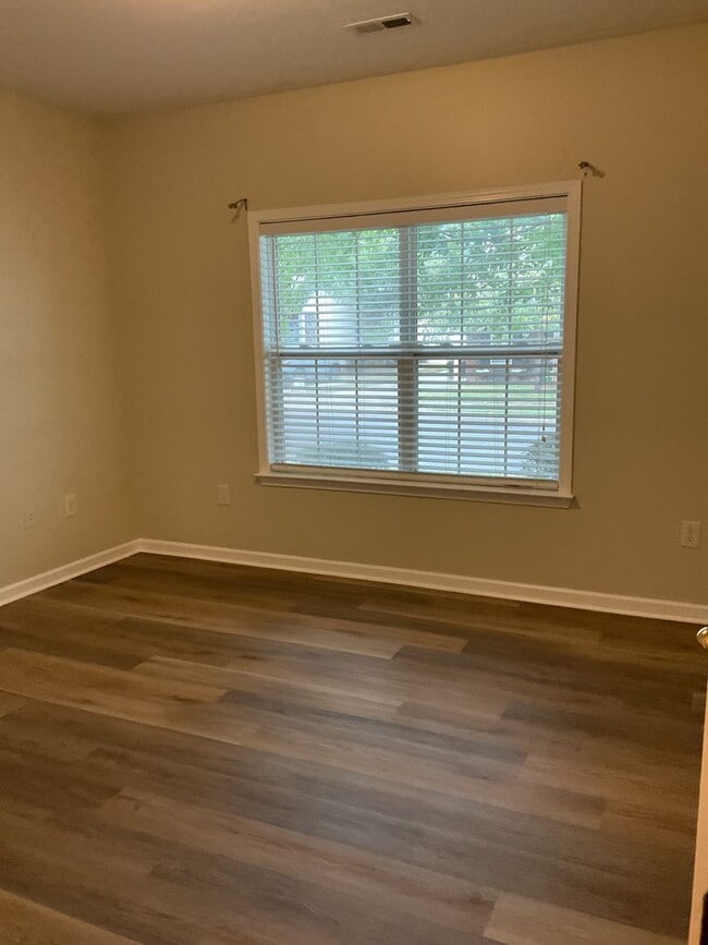Building Photo - 1724 Clemmon Sanders Cir