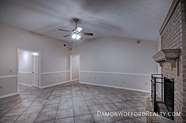 Building Photo - 502 Pelahatchie Shore Dr