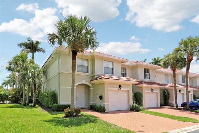 Building Photo - 6047 Seminole Gardens Cir