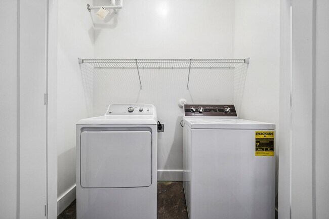 Building Photo - 501 Wesley Pl