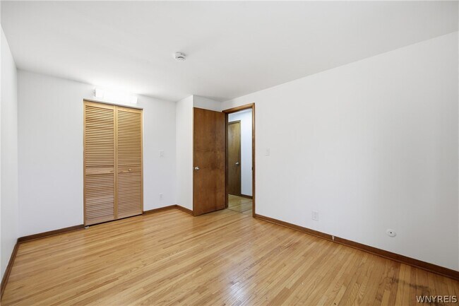 Building Photo - 2500 Sheridan Dr