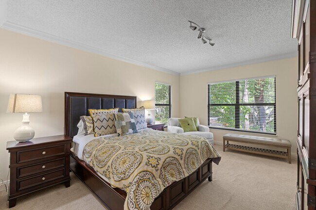 Building Photo - 2835 Polo Island Dr