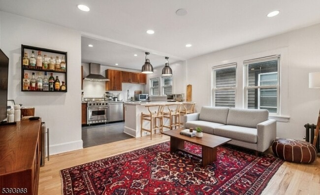 Building Photo - 21 Central Ave