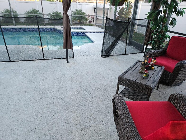 Outside Seating area for enjoyment and BBQ - 2415 Berkshire Ct