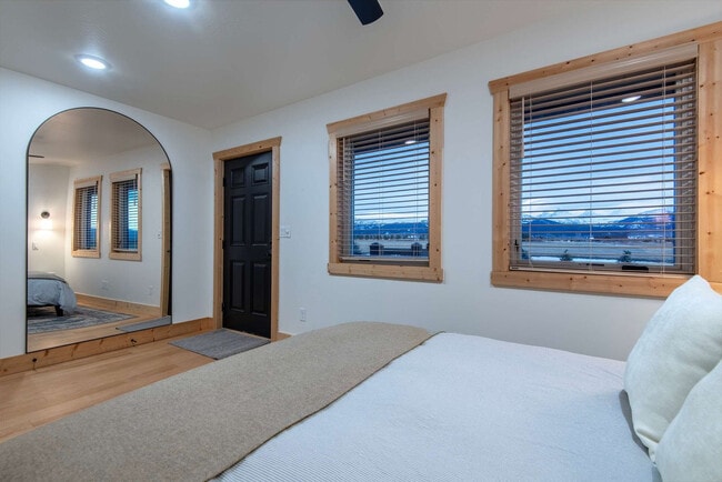 Building Photo - 4535 Roxanne St