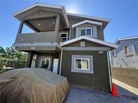 Building Photo - 3533 W 109th St