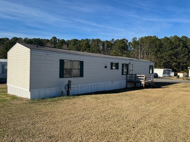 Primary Photo - 161 Westside Cir