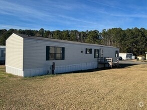 Building Photo - 161 Westside Cir