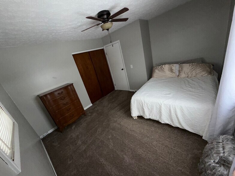 Building Photo - 3452 Kalurah St NE