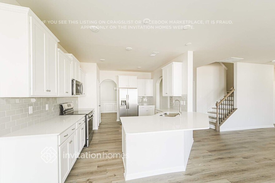 Building Photo - 5956 Oak Br Cir