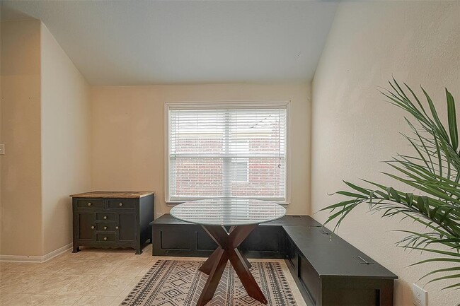 Building Photo - 7619 Sarsaparilla Ln